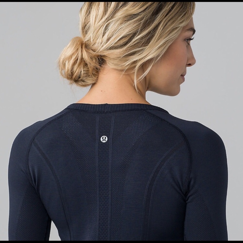 Lululemon Swiftly Tech Long Sleeve Crew Navy